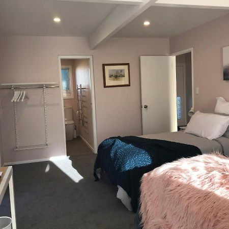 Allie'S Hill Top Haven Bed & Breakfast Whanganui Exterior photo